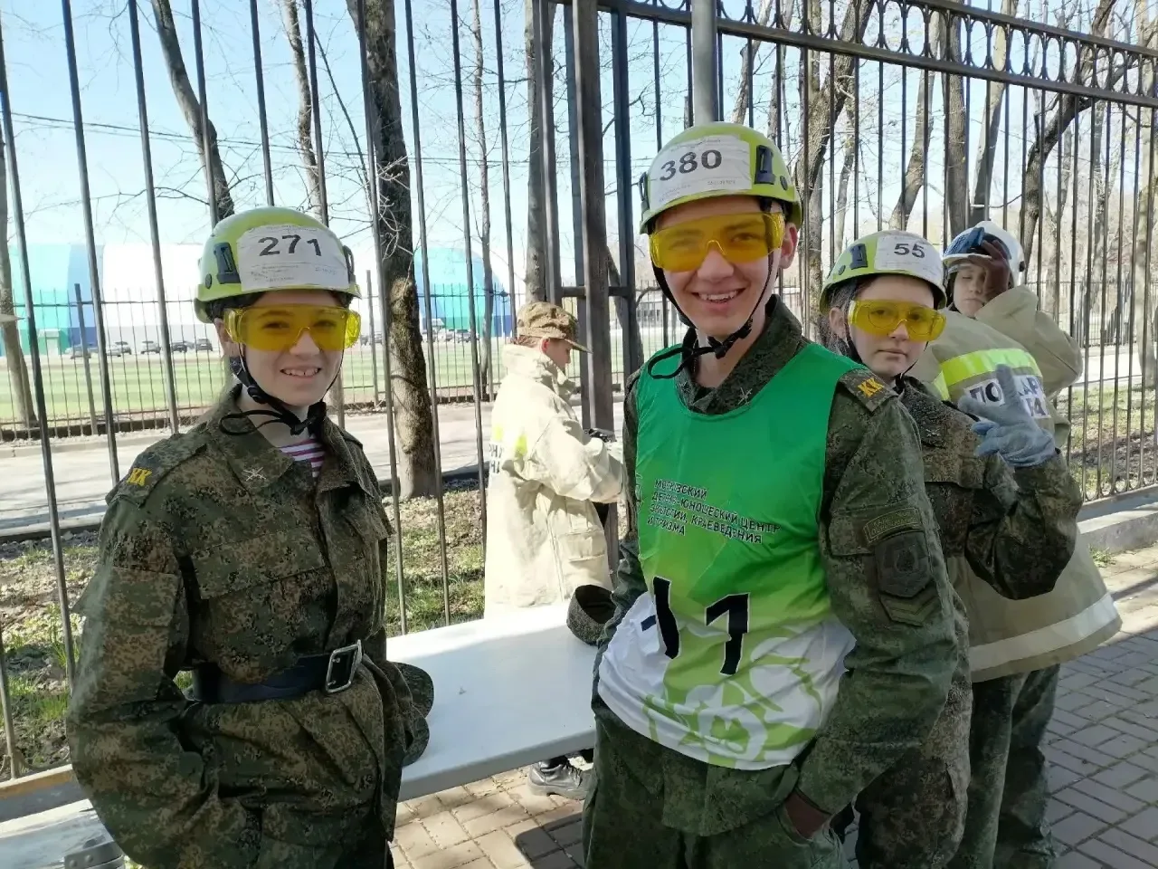 Бронза на «Школе безопасности»  Команда 8 «К» класса заняла третье место на муниципальном этапе моск