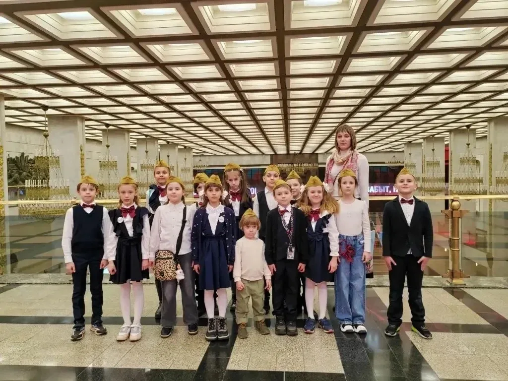 😊 Ученики 2 «Д» стали юными разведчиками в Музее Победы!  🎉 В преддверии Великого праздника — Дня По