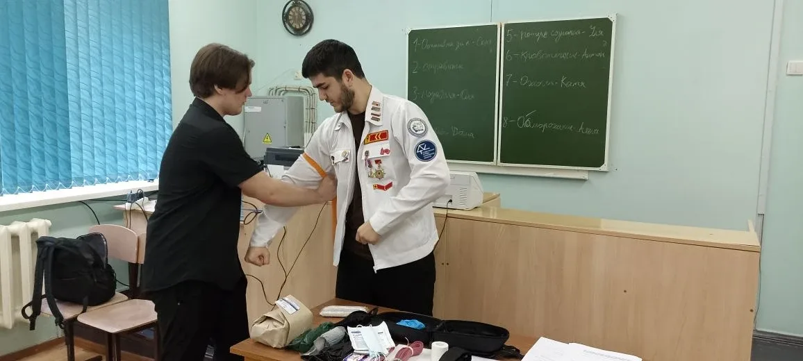 🚨 ПЕРВАЯ ПОМОЩЬ 🚨 ⚡Лицеисты принимают участие в проекте, направленном на подготовку и обучение основ