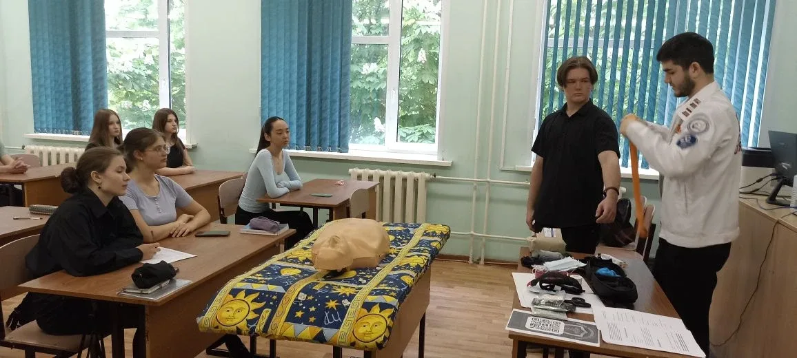 🚨 ПЕРВАЯ ПОМОЩЬ 🚨 ⚡Лицеисты принимают участие в проекте, направленном на подготовку и обучение основ