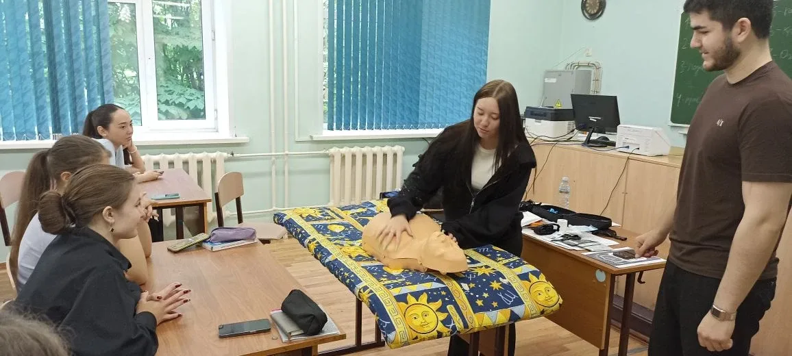 🚨 ПЕРВАЯ ПОМОЩЬ 🚨 ⚡Лицеисты принимают участие в проекте, направленном на подготовку и обучение основ