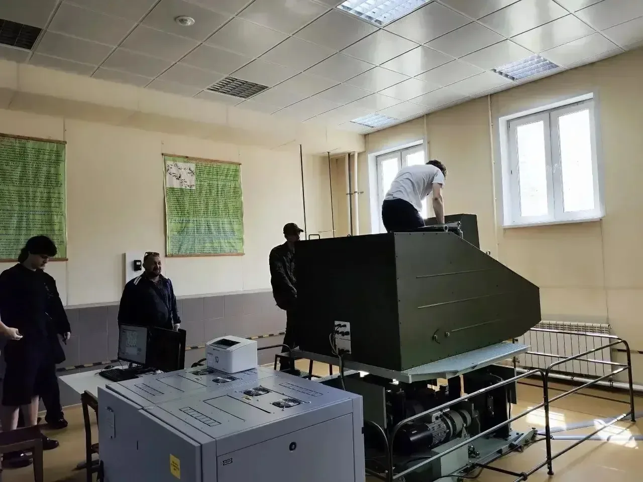 Ученики 10а класса посетили Саратовское высшее военное артиллерийское командное училище (ВАКУ). Это 