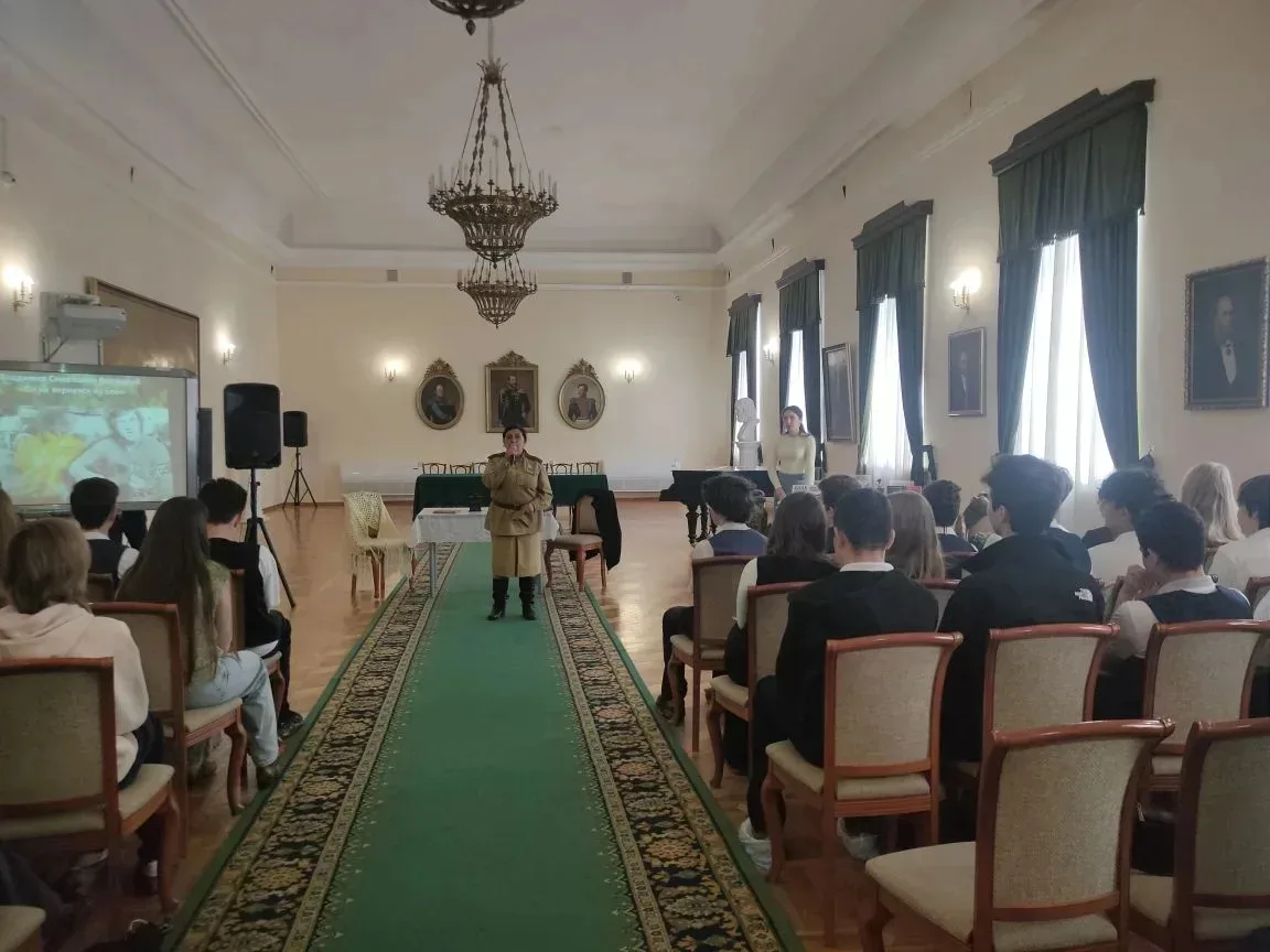 Память, которая объединяет ❤️  15 мая лицеисты 9«Б» и 10«М» классов посетили Литературный музей имен