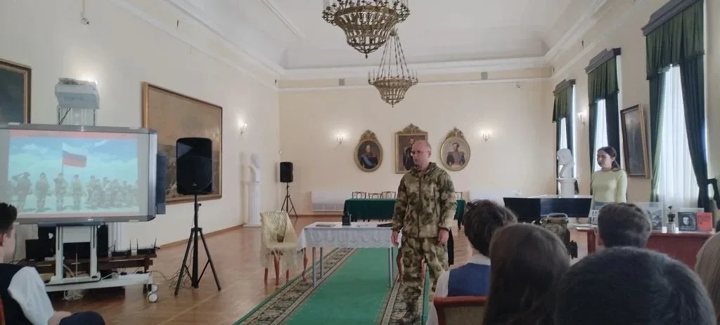 Память, которая объединяет ❤️  15 мая лицеисты 9«Б» и 10«М» классов посетили Литературный музей имен