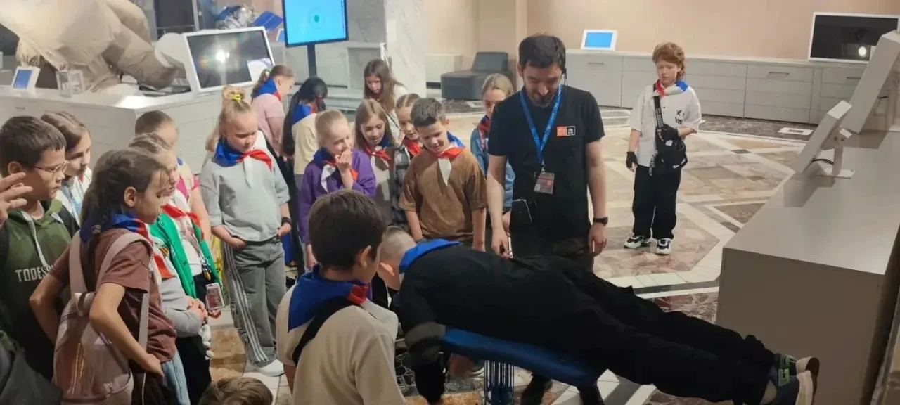 📌Ученики 3А класса расширили свои знания о космосе.  🛰️ Ребята побывали в павильоне "Космонавтика и 