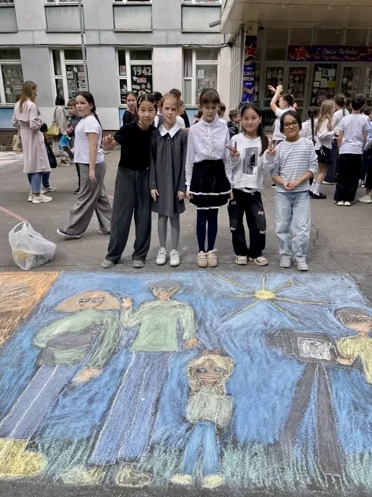 🎨 Фестиваль семейных ценностей  👨‍👩‍👧‍👦 В преддверии Международного дня семьи в начальной школе прош