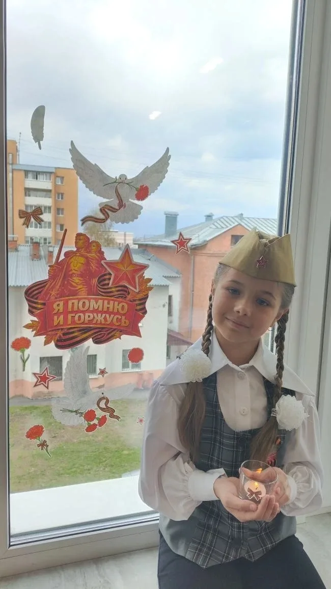 Наши учащиеся продолжают оформлять окна своих домов к Дню Победы🕯🎖🕊 Участники акции: ✅️Петрухин Ярос
