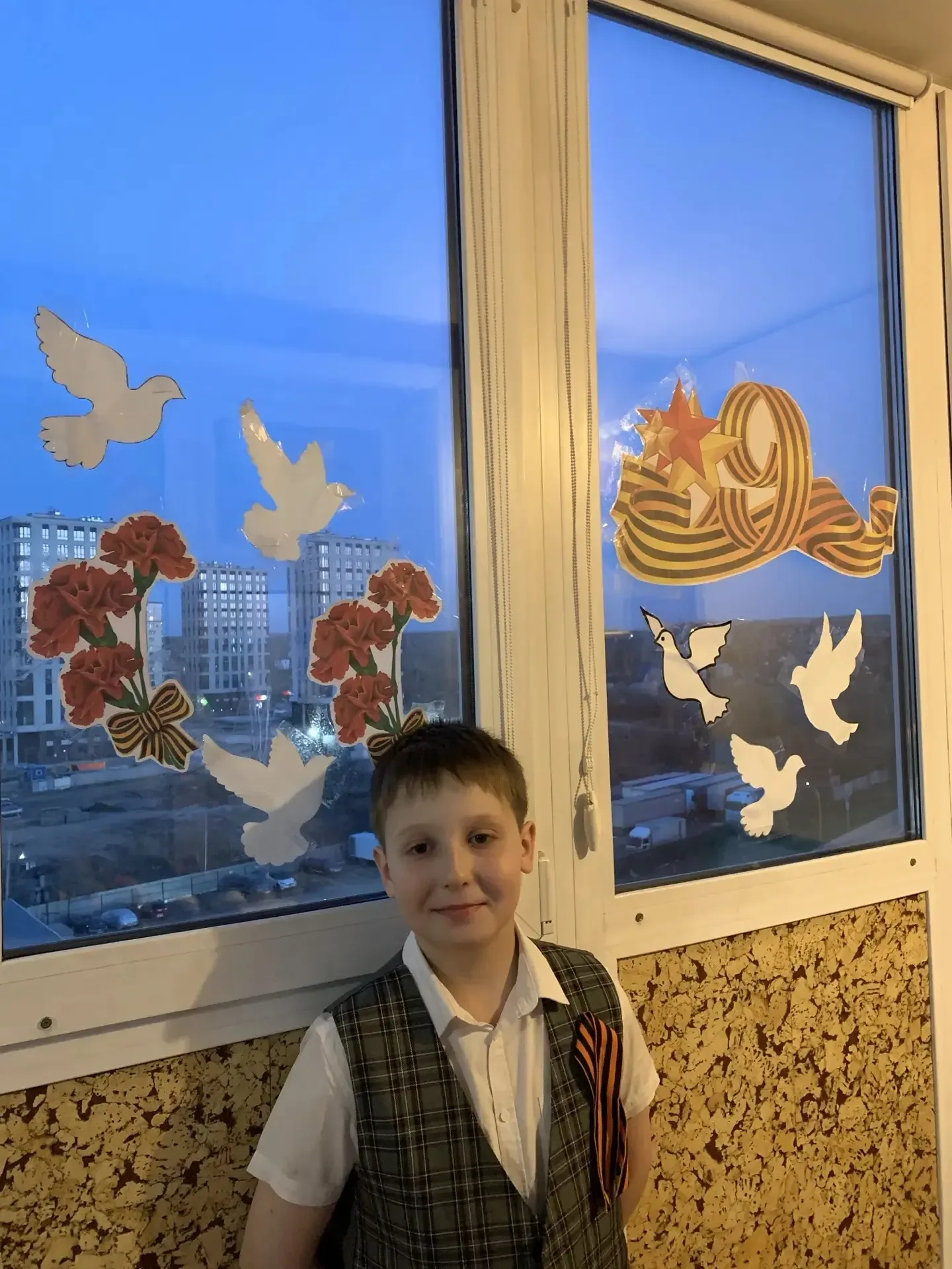 Наши учащиеся продолжают оформлять окна своих домов к Дню Победы🕯🎖🕊 Участники акции: ✅️Петрухин Ярос