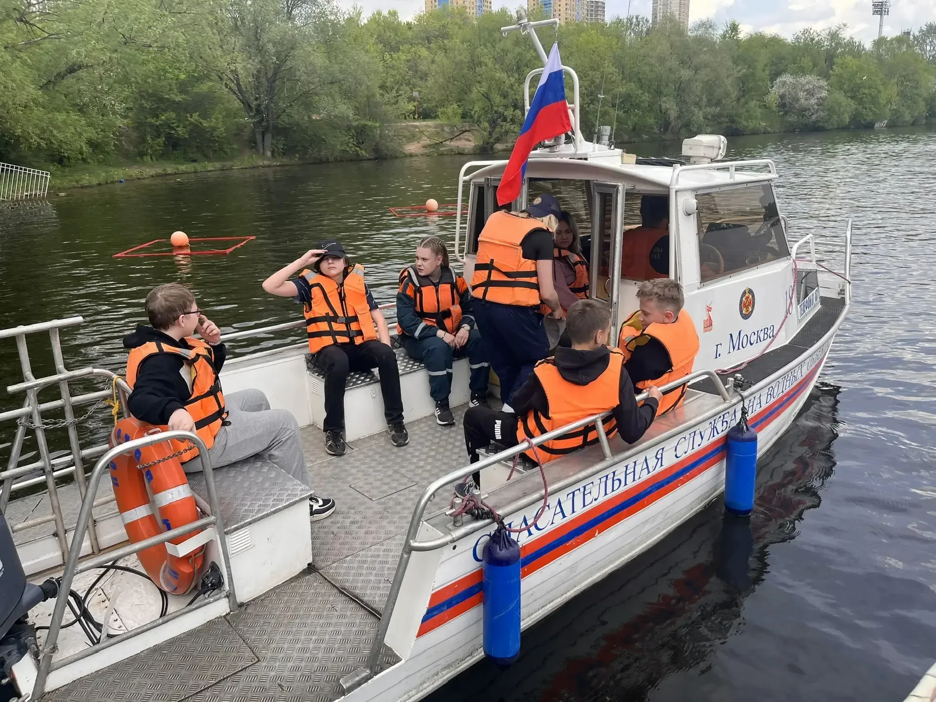 🛟 Экскурсия на поисково-спасательную станцию «Строгино»  🌿 Погода радует нас возможностью проводить 