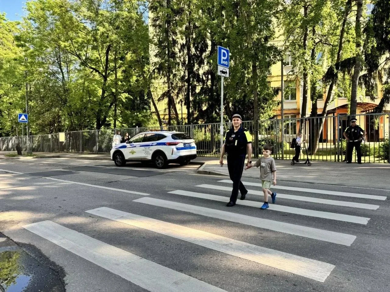 🚨 РОДИТЕЛЬСКИЙ ПАТРУЛЬ  Лучший способ научить ребёнка правилам дорожного движения - самим быть приме