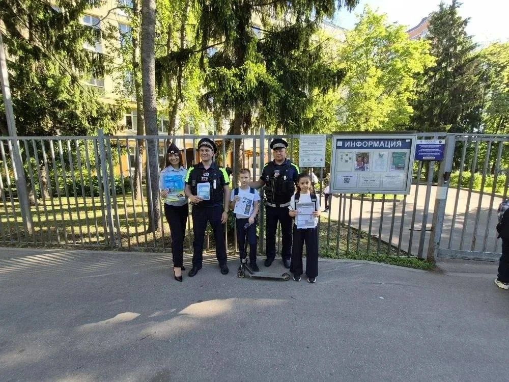 🚨 РОДИТЕЛЬСКИЙ ПАТРУЛЬ  Лучший способ научить ребёнка правилам дорожного движения - самим быть приме