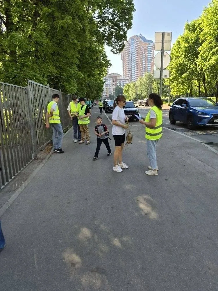 🚨 РОДИТЕЛЬСКИЙ ПАТРУЛЬ  Лучший способ научить ребёнка правилам дорожного движения - самим быть приме