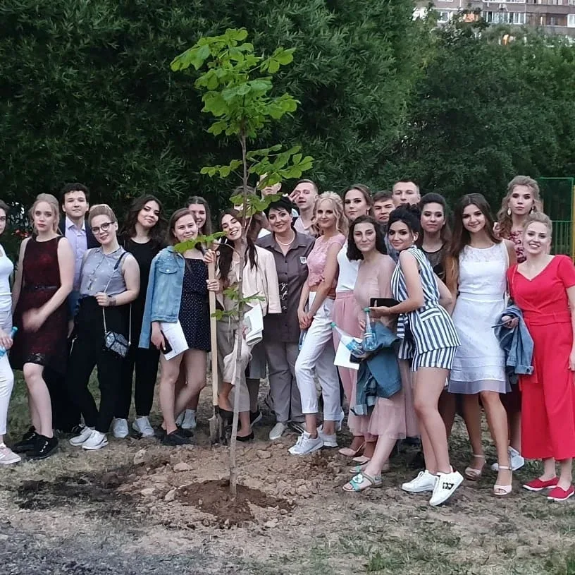 🌿 А при чём тут каштан?  ☺️На самом деле, всё просто: в этом году впервые зацвели каштаны, которые п
