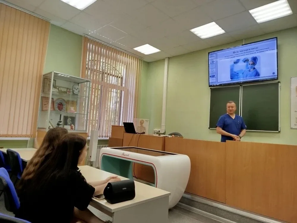 🏥 Ученики 9 «К» класса на профпробе в медицинском колледже  👩‍⚕👨‍⚕Наши девятиклассники попробовали с