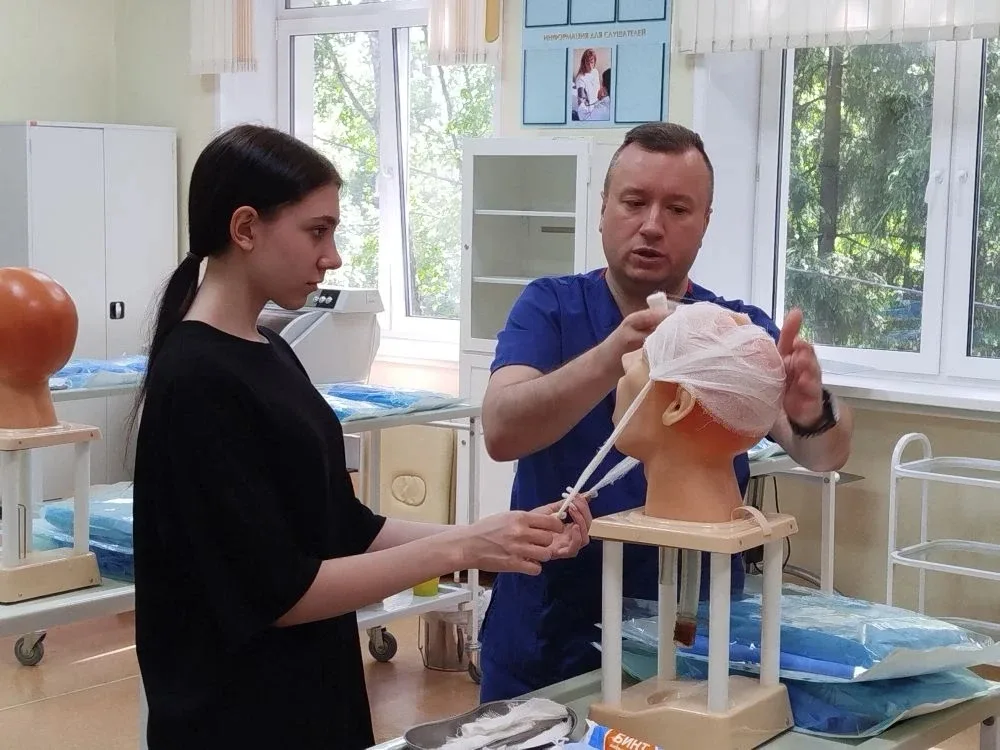 🏥 Ученики 9 «К» класса на профпробе в медицинском колледже  👩‍⚕👨‍⚕Наши девятиклассники попробовали с