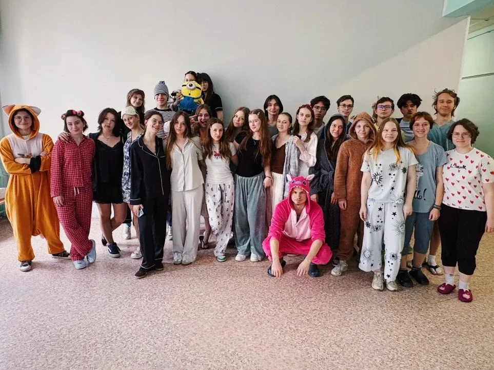 😍 Наши традиции  📌 Ленинский проспект, 34А  🔥 У наших одиннадцатиклассников есть традиция: в свою по