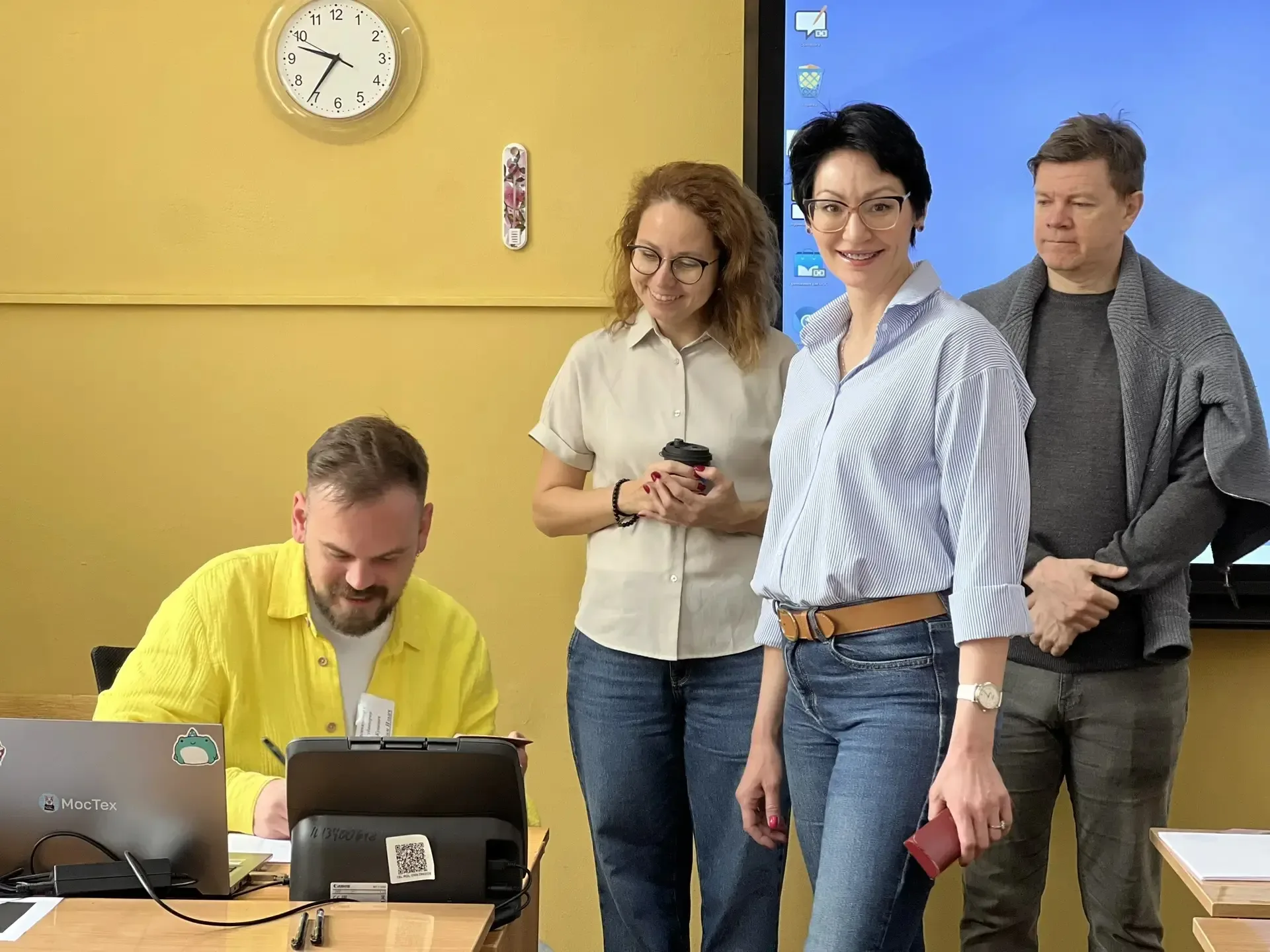 📢 Сдаём вместе. День сдачи ЕГЭ родителями  🎉 24 апреля в нашей школе в десятый, юбилейный, раз прошл