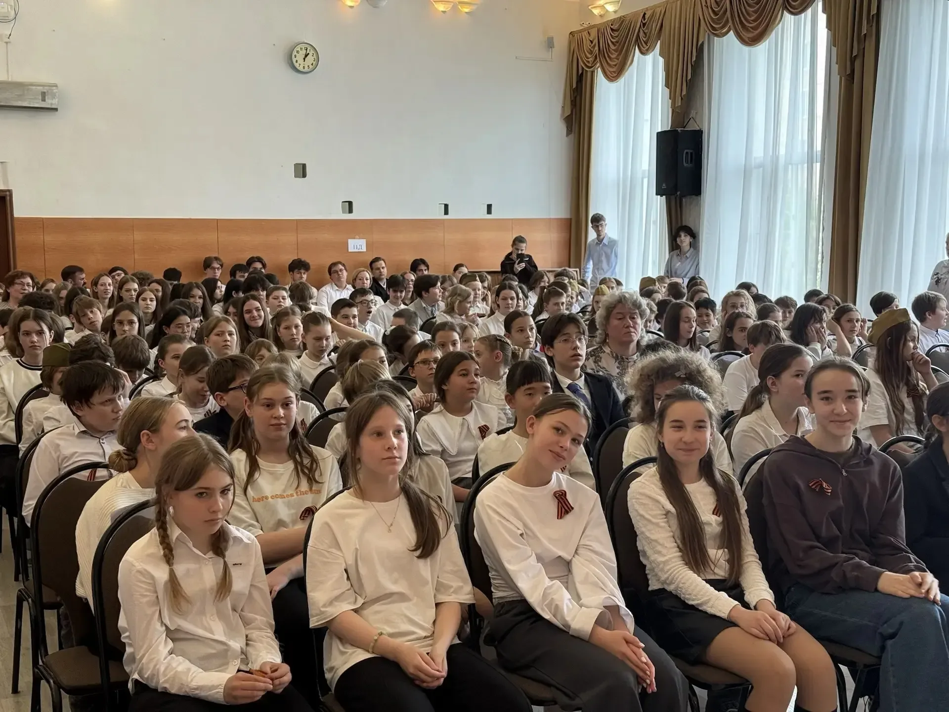🕯 Строки, опалённые войной  📍 Ленинский проспект, 39А  ⭐ 8 мая в нашей школе прошёл фестиваль военно