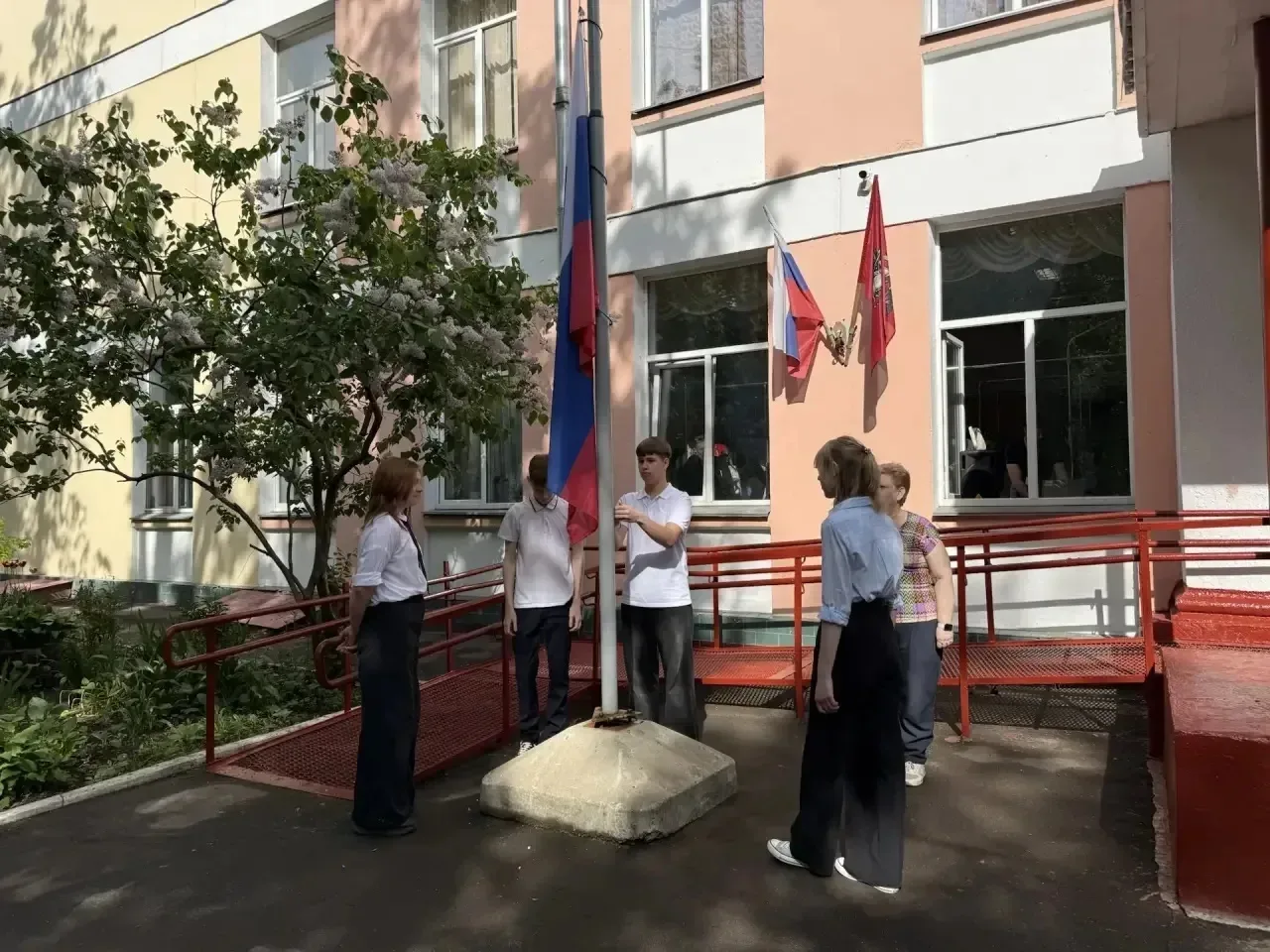 🇷🇺 Россия — моя Родина  📍 Ленинский проспект, 34А 📍 Ленинский проспект, 39А 📍 Ленинский проспект, 43