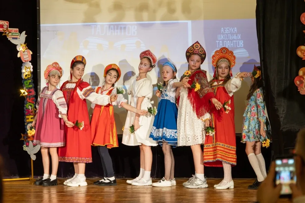 Звездный выпускной ⭐️  😍 Именно так ученики 4 класса «А» вместе с классным руководителем Ольгой Влад