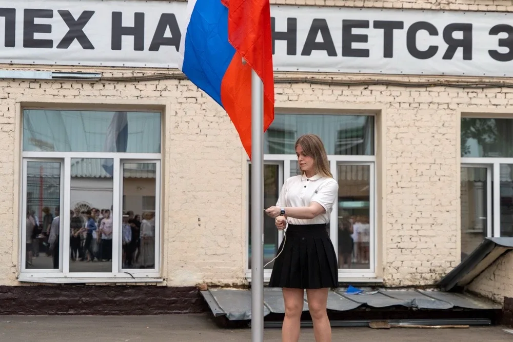 Торжественная линейка 🤩  🔥 На этой неделе мы чествуем отличников, победителей и призеров интеллектуа