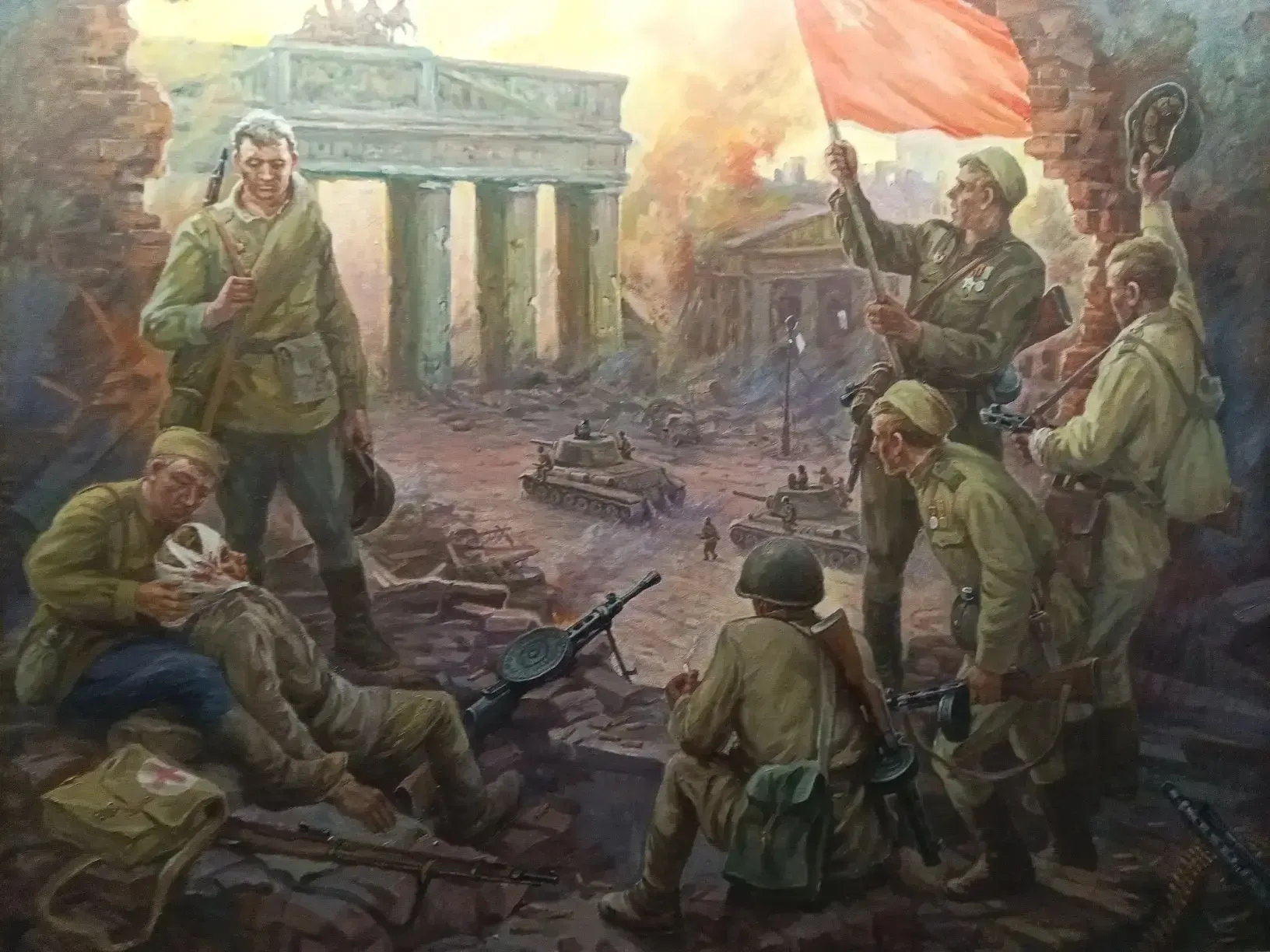 5 мая, 5 «И» класс отправился на необычную экскурсию — в Сибирскую мемориальную картинную галерею. Э