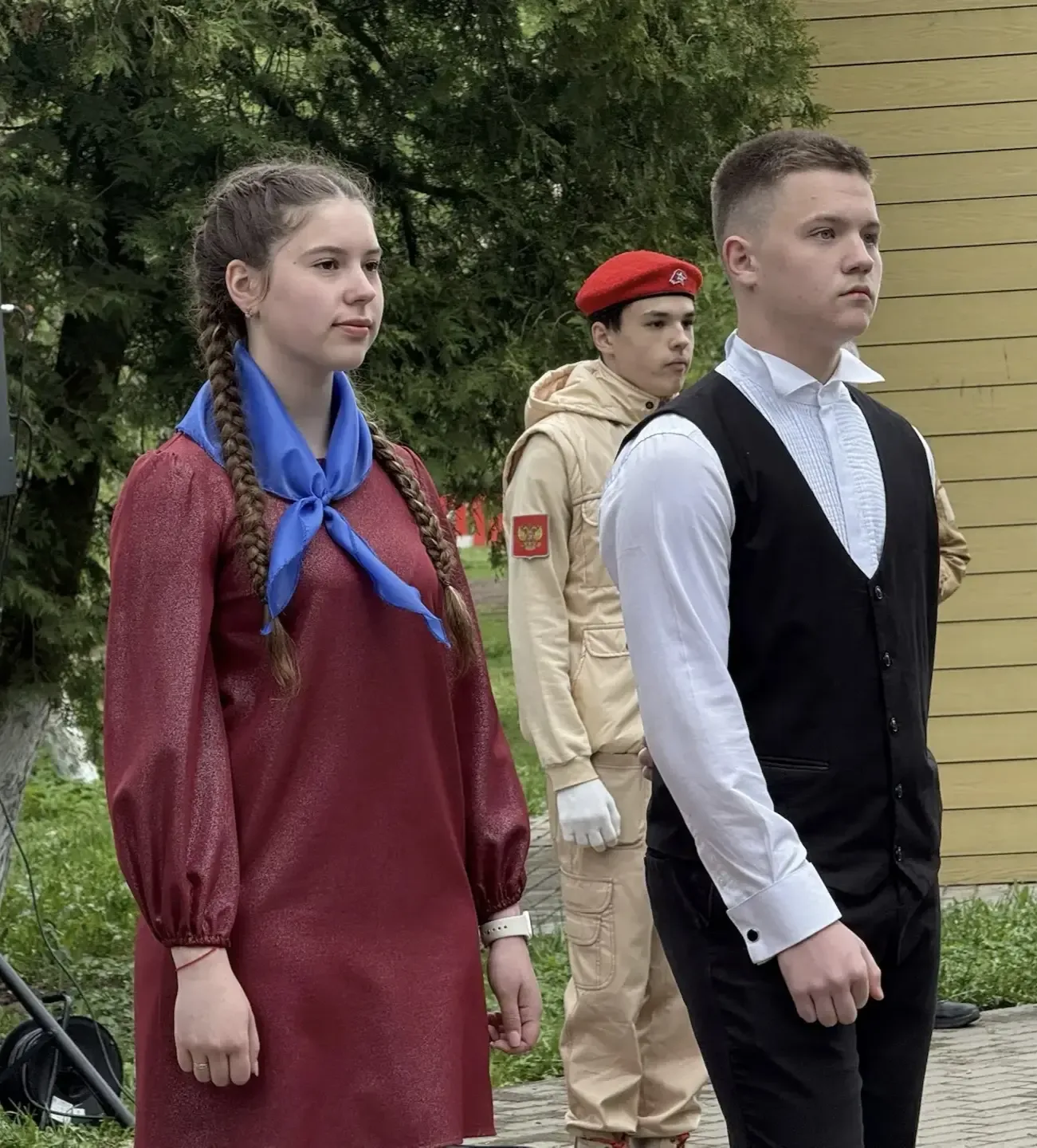 В преддверии Дня Победы, 8 мая, у памятника «Пушка» зажглись огни памяти! 🕯️ Здесь прошла масштабная