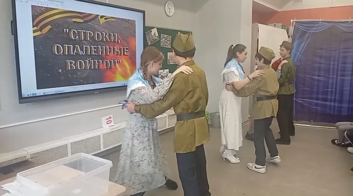 Строки, опаленные войной  14 мая в нашей школе прозвучали особенные слова и мелодии. Ребята из 6 «А»
