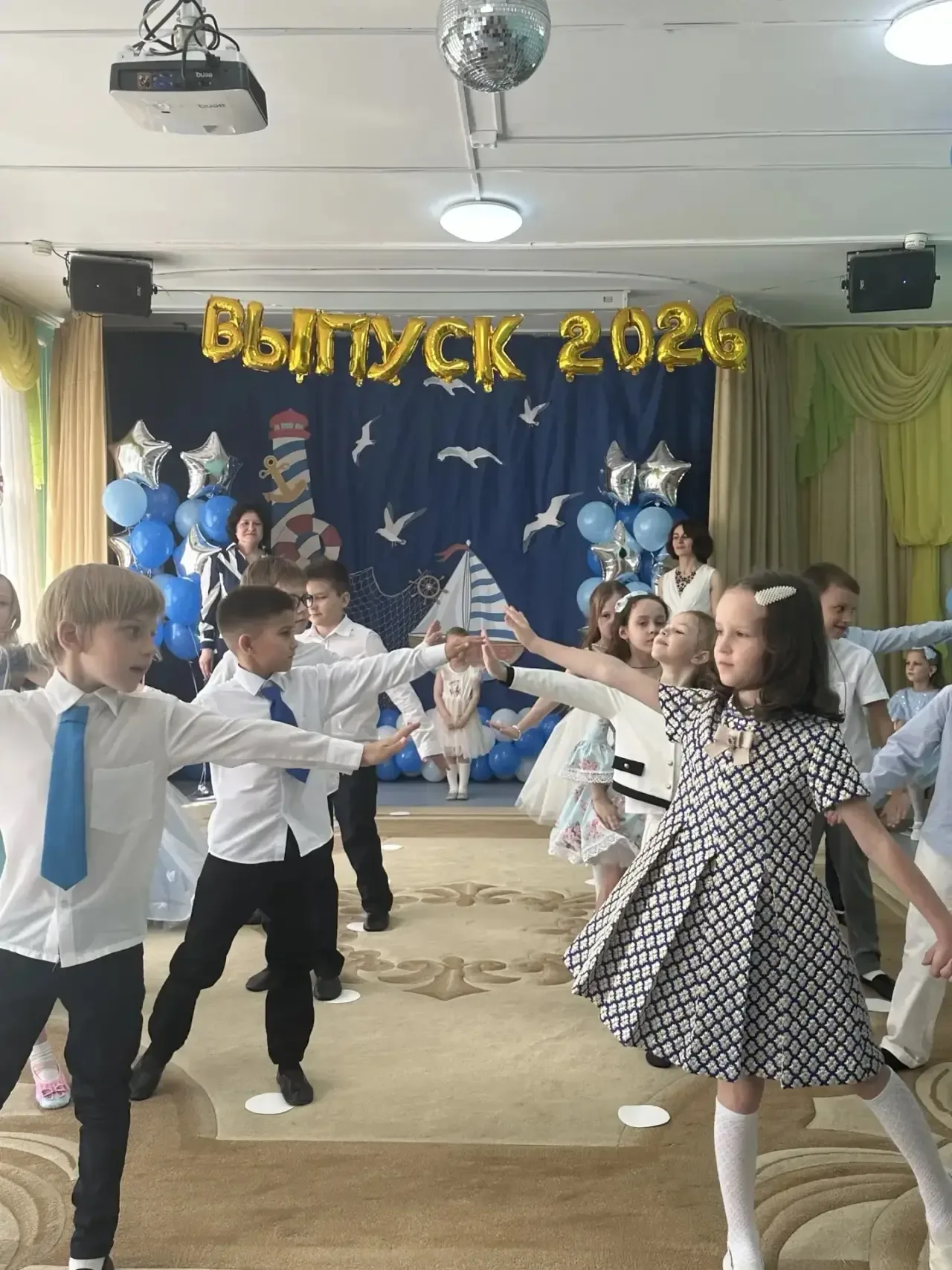 Первый выпускной🥳  В дошкольных отделениях прошли выпускные! Совсем недавно ребята впервые неуверенн