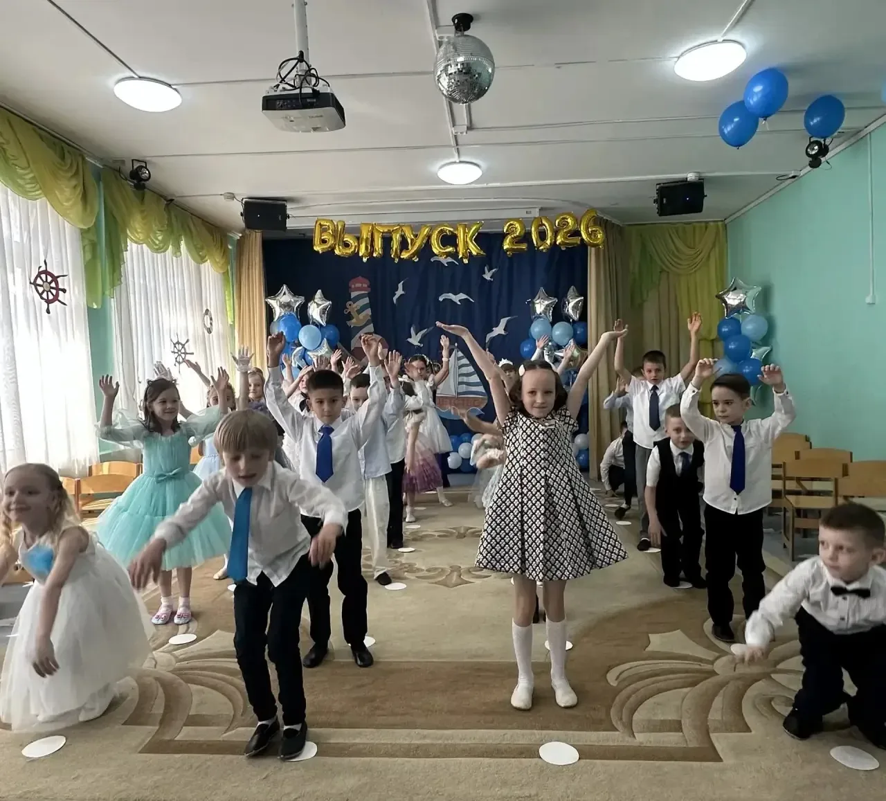 Первый выпускной🥳  В дошкольных отделениях прошли выпускные! Совсем недавно ребята впервые неуверенн