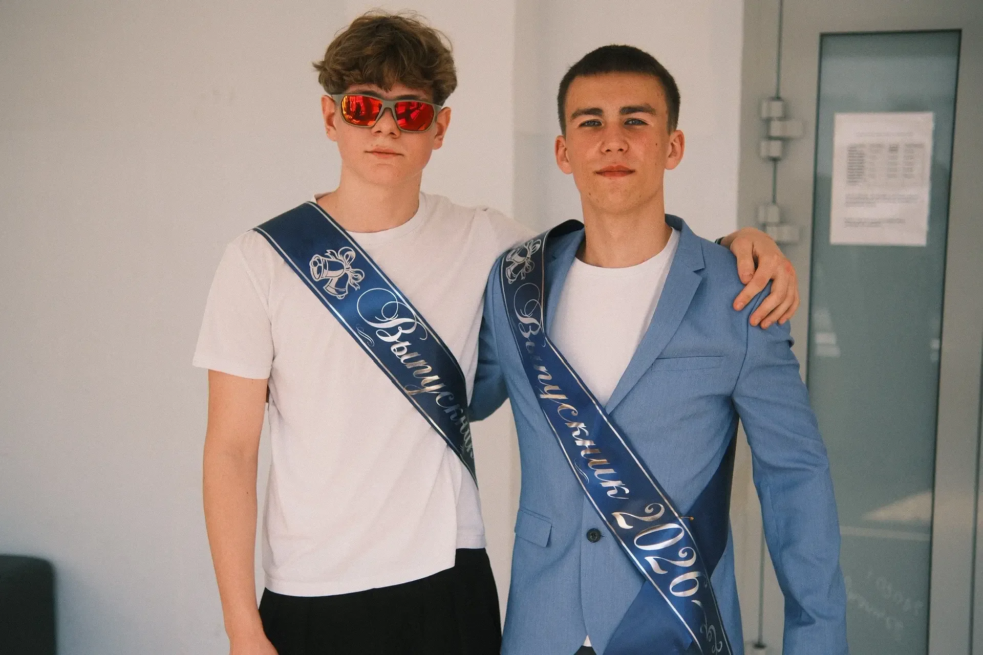 Последний звонок 🛎️  Часть 2   🥹Сегодня в нашей школе прозвенел главный, трогательный и такой торжес