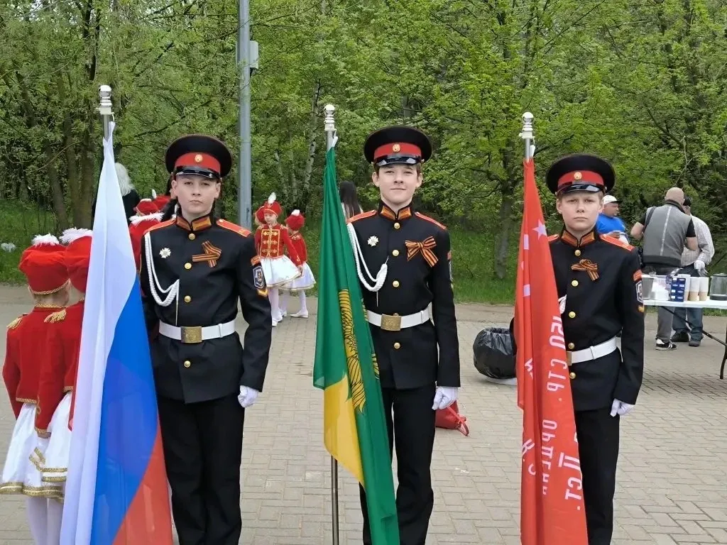 🎖 Живой голос Победы  🙌🏻Наш 7-й кадетский класс принял участие в значимой окружной мемориально-патро