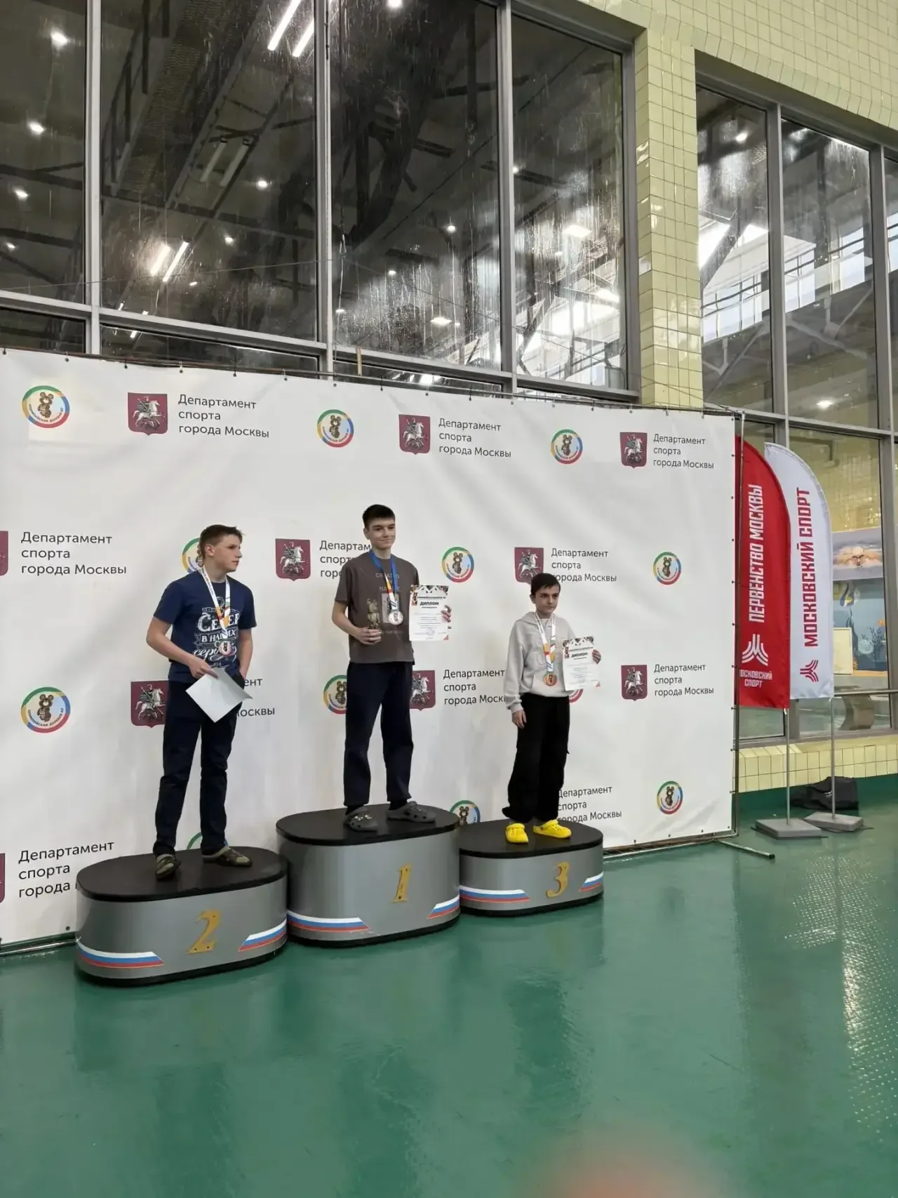 🏊‍♂️ На гребне волны: блестящие победы наших пловцов!   ✨ Мы поздравляем наших учеников, которые пок