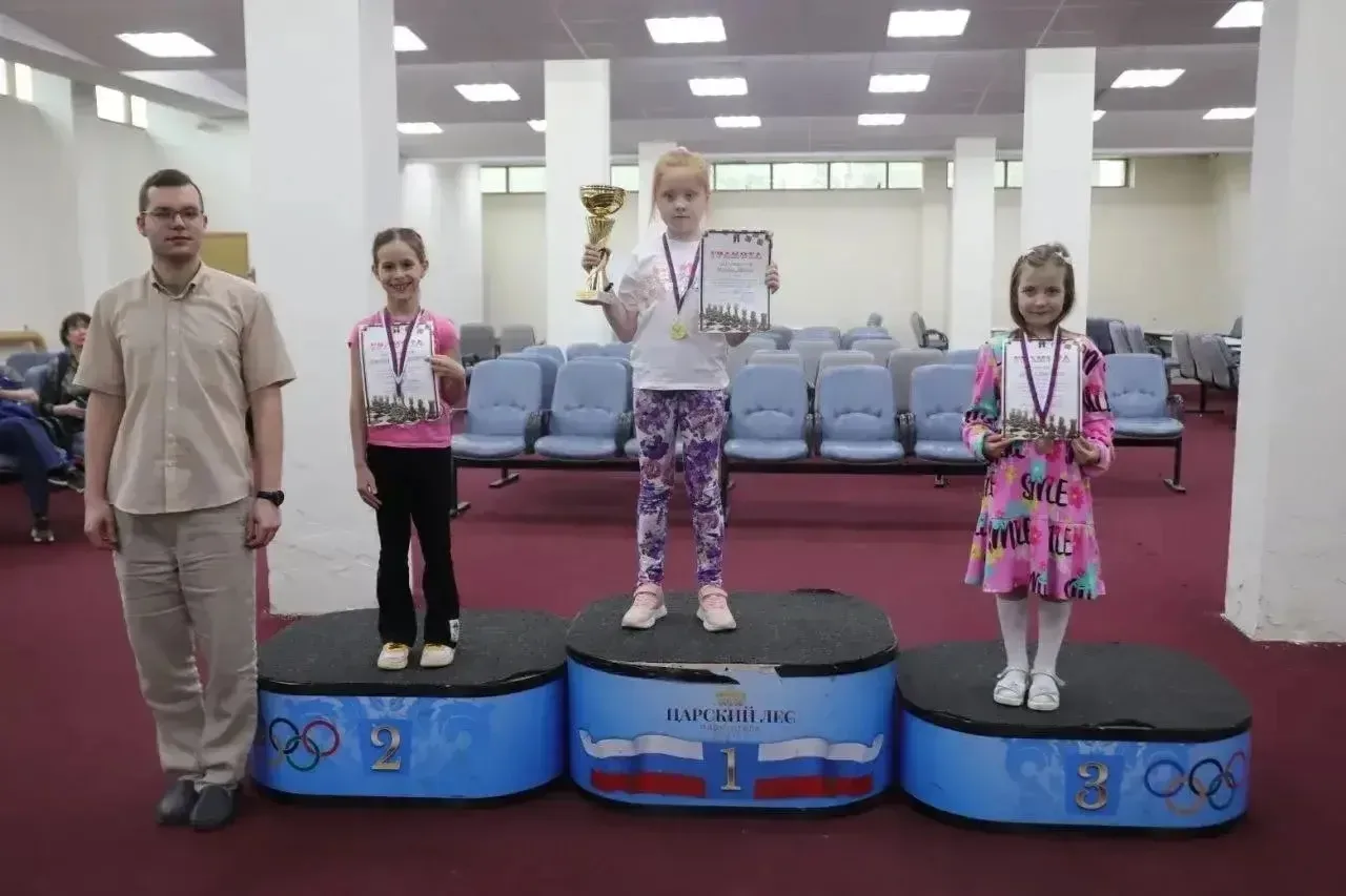 ♟️Блестящая игра в шахматы!   ✨ Ученица 1 «Д-1» класса Елизавета Н. стала призером этапа Детского Ку