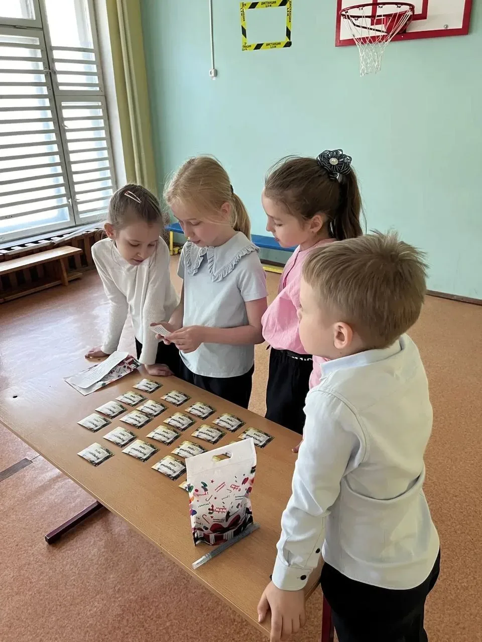 Мы в город Изумрудный идëм дорогой... интересной!   👧👦  После того, как на уроках внеклассного чтени