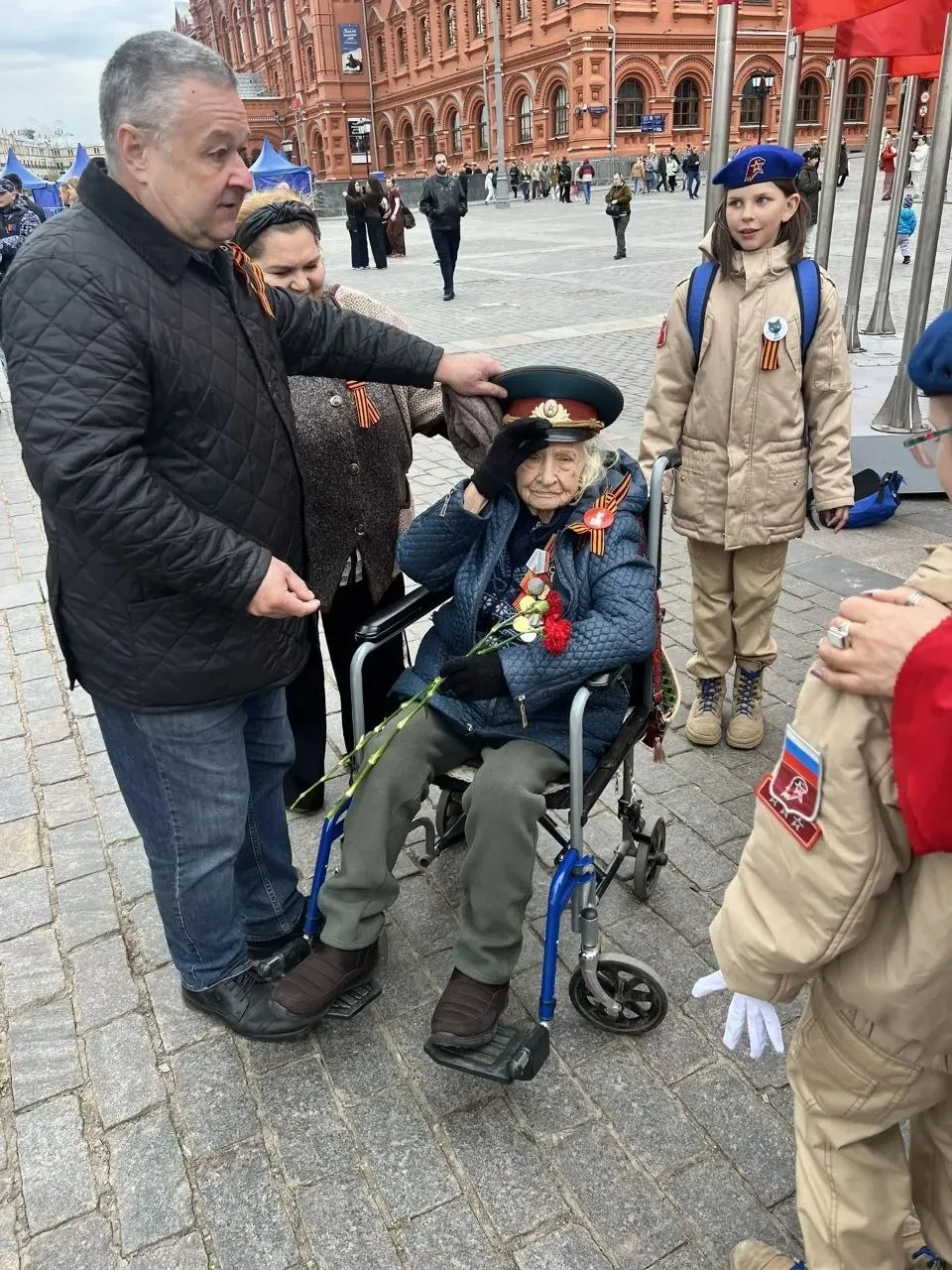 Георгиевская ленточка - символ Дня Победы  🇷🇺 В предыдущем сообщении мы вам рассказали о триколоре р