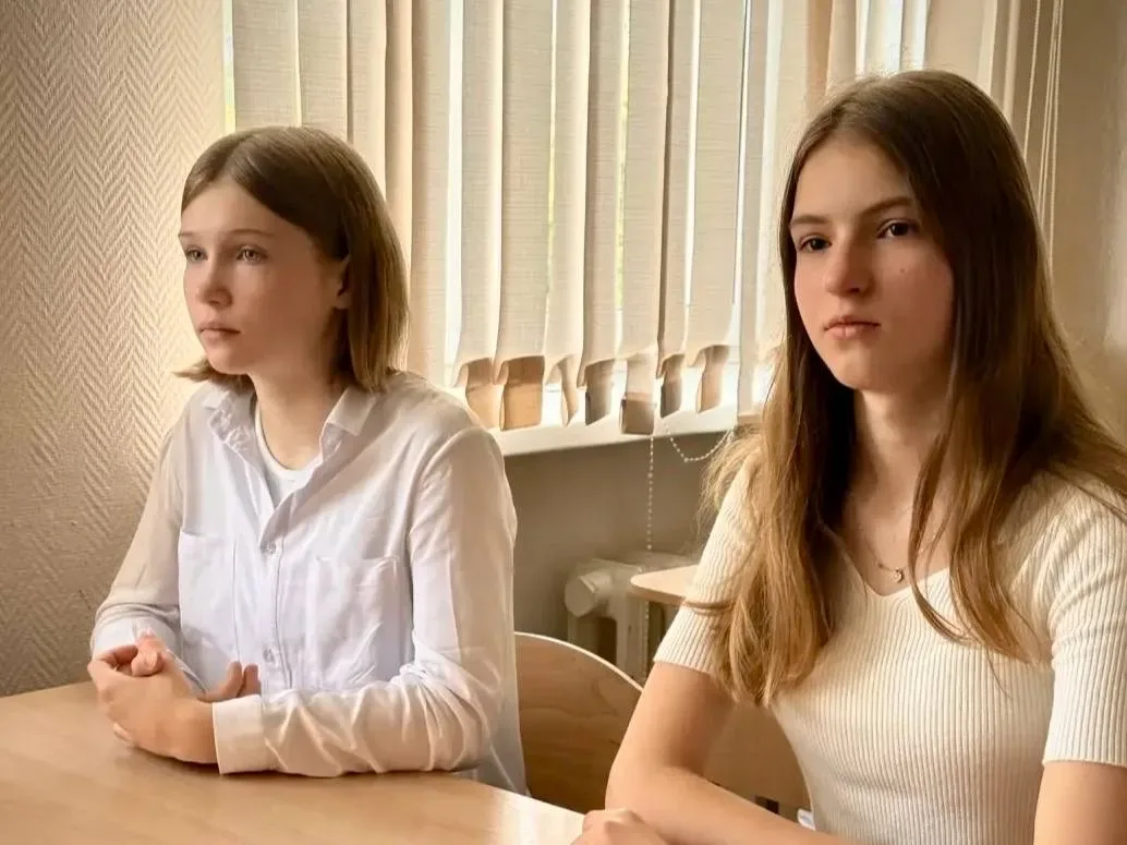 👋 Доброе утро, школа! Новую неделю мы традиционно начали с поднятия флага и «Разговоров о важном»  ❔