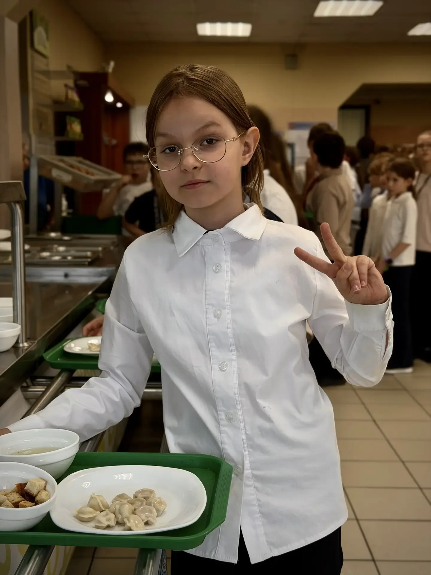 🍽️ Время обеда  😊 Школьный обед — это всегда маленький перерыв на отдых, общение и вкусную еду.  💛 П