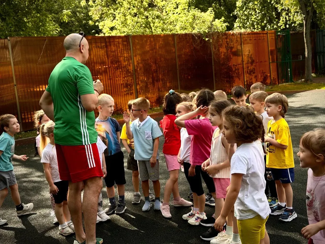 ☀️🏃‍♀️🏃‍♂️ Пока кто-то только просыпается, в нашем «Изумрудном городе» уже кипит спортивная жизнь  💚