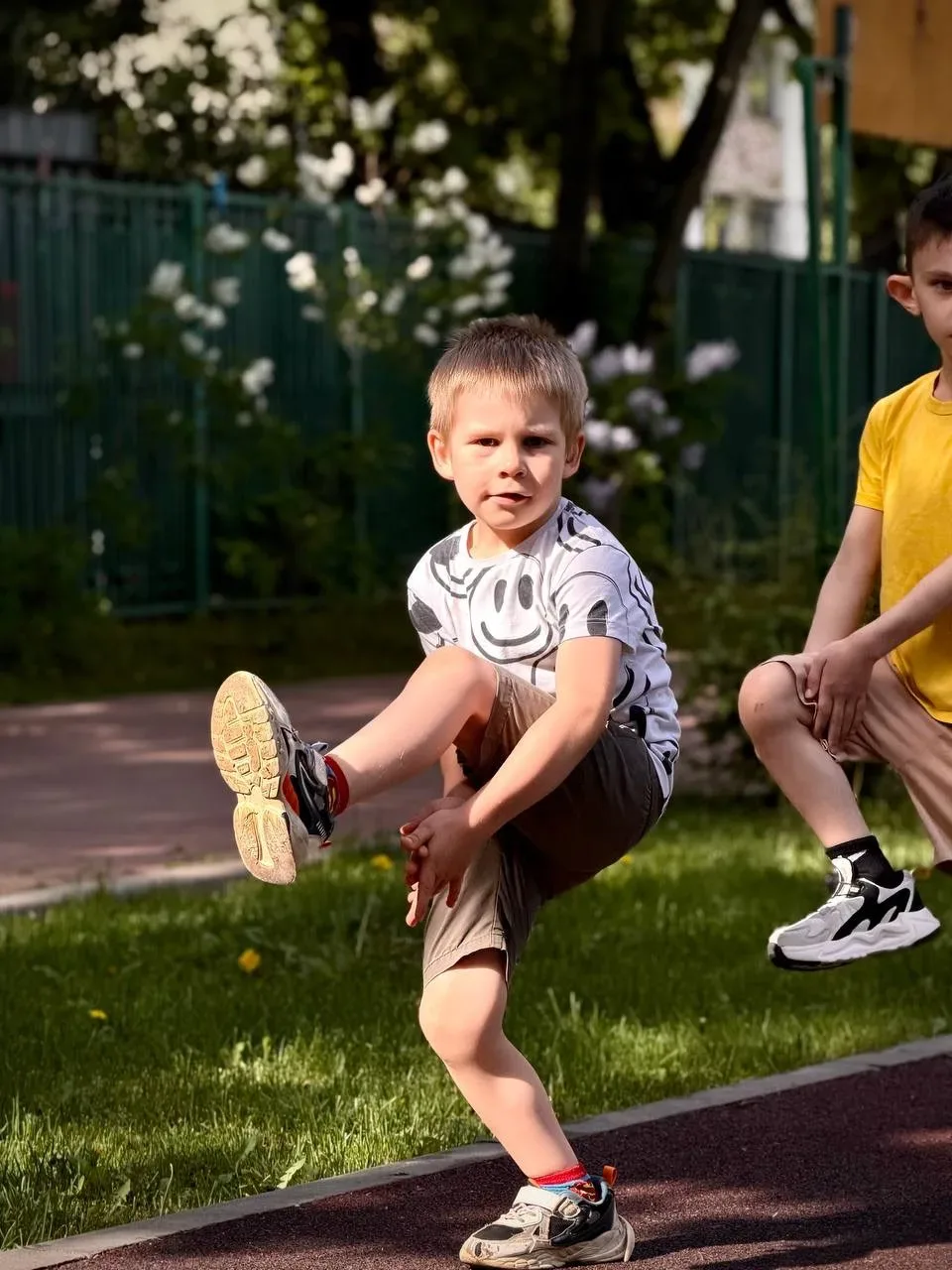 ☀️🏃‍♀️🏃‍♂️ Пока кто-то только просыпается, в нашем «Изумрудном городе» уже кипит спортивная жизнь  💚