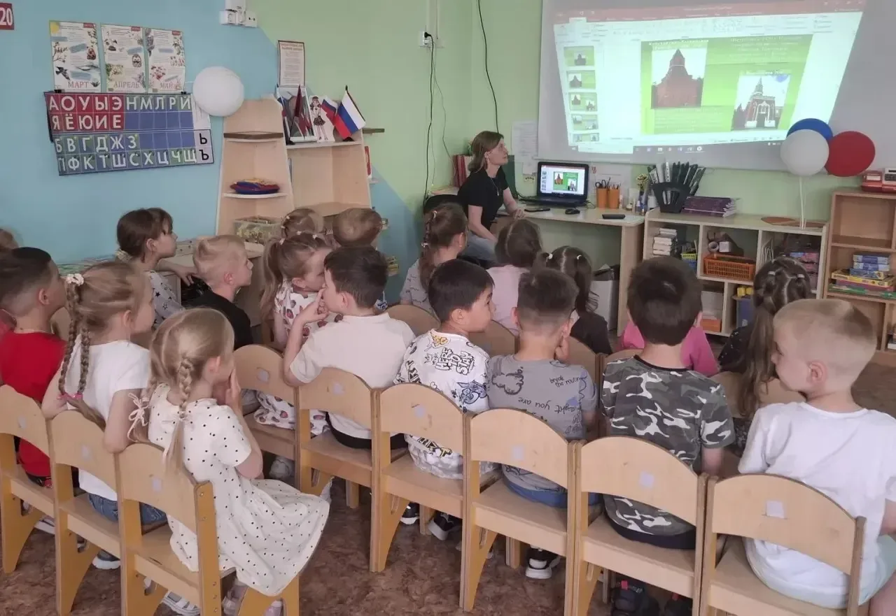 🏛️ В честь Международного дня музеев в наших дошкольных группах старшего возраста прошла виртуальная