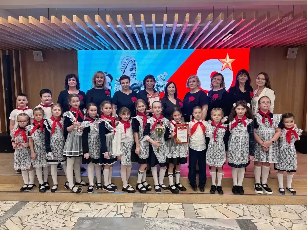 ⚡️Наши творческие коллективы прошли серьёзный отбор и блистательно выступили на гала‑концерте окружн