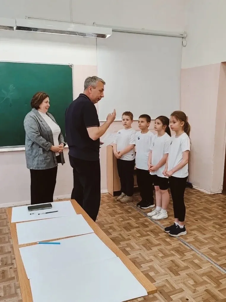 🚦 Сегодня, 14 мая 2026 года, в нашей школе прошел первый этап ежегодного городского конкурса отрядов