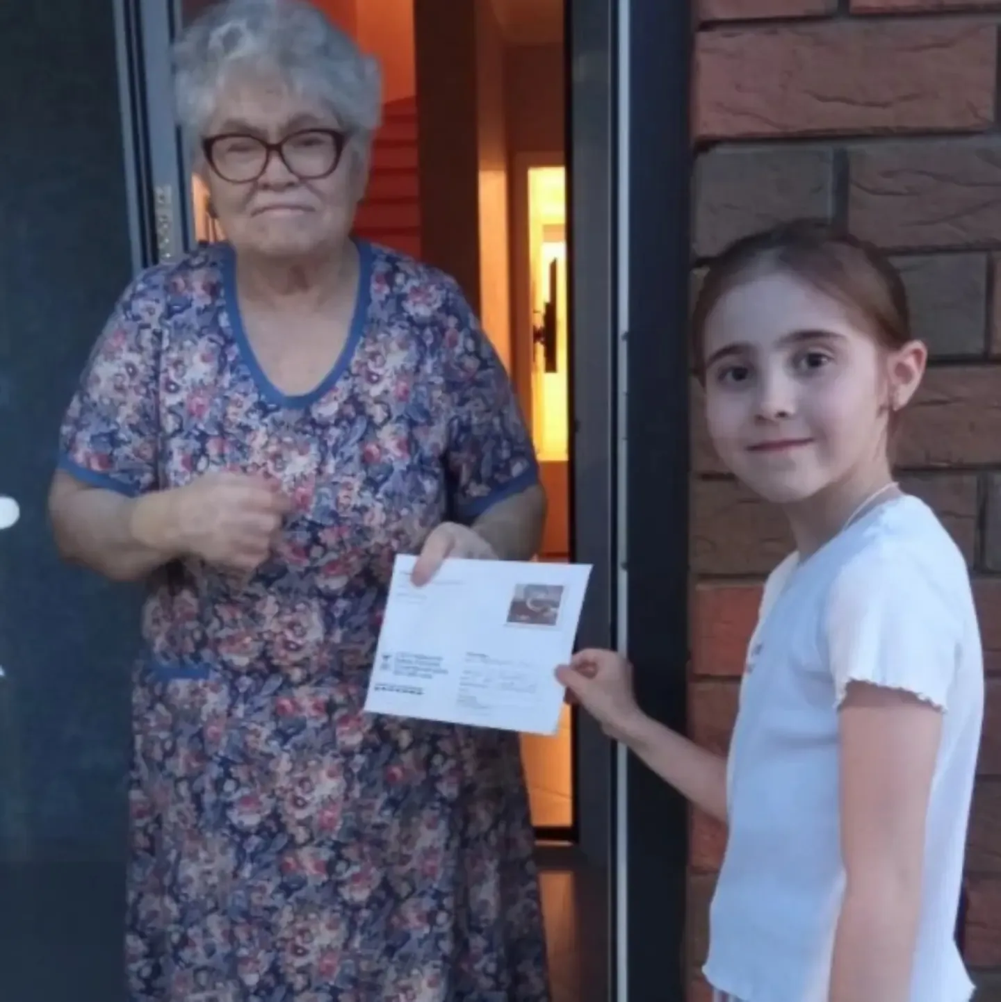 🌟 Наши педагоги и ученики поздравили ветеранов, тружеников тыла и детей войны с Днём Великой Победы 