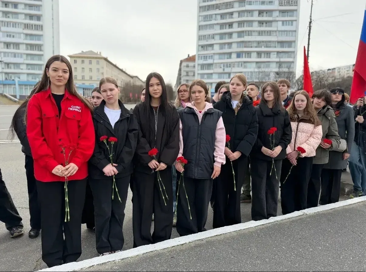 11 мая ученики школы стали участниками митинга масштабной патриотической экспедиции «Код Непокорённы