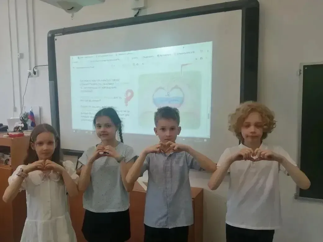Сегодня в Школе Ломоносова прошли итоговые занятия цикла «Разговоры о важном» на тему «Ценности, кот