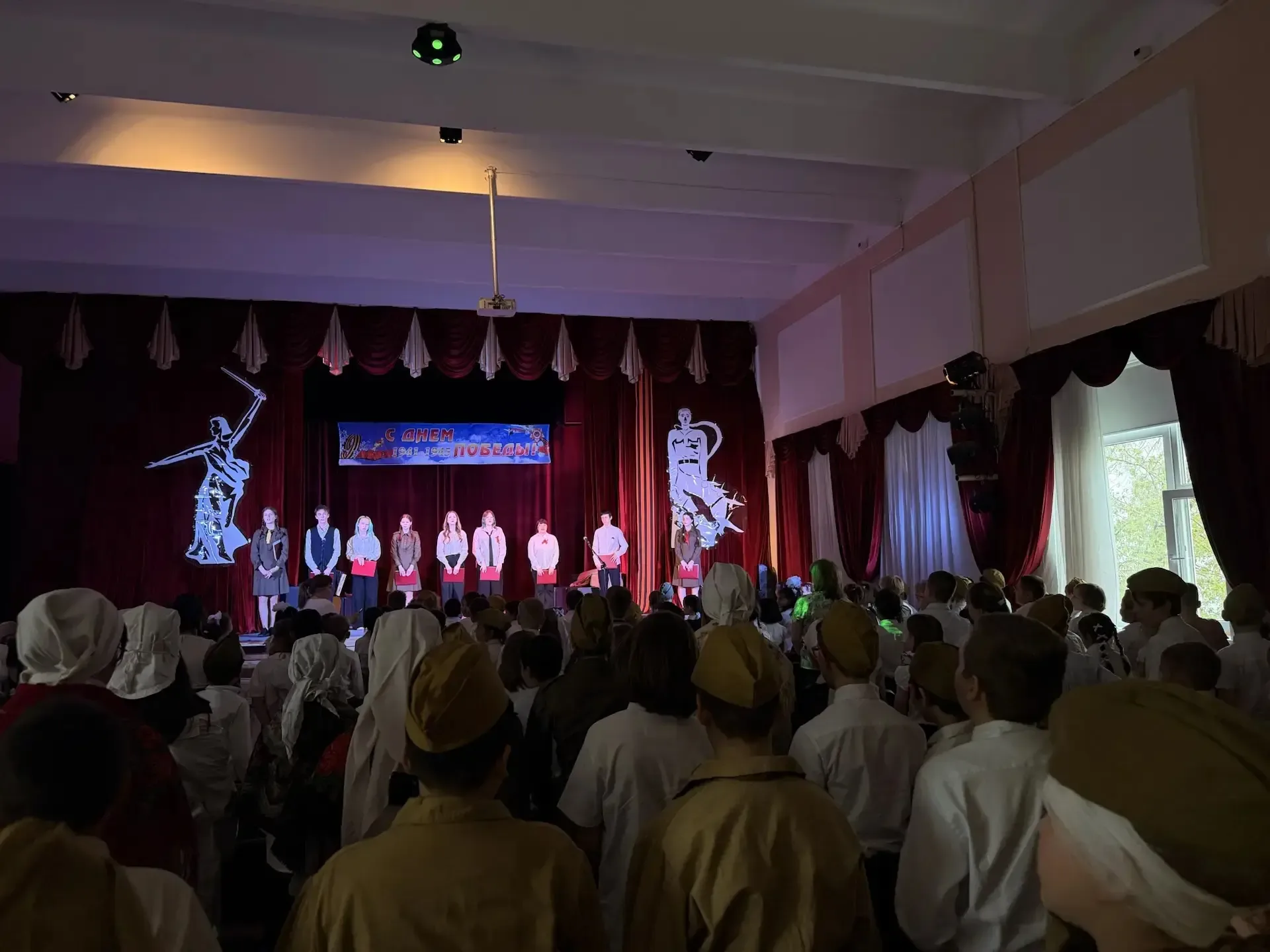 🌟 В Вешняках прошли два концерта к Дню Победы!   Каждое выступление было наполнено глубоким смыслом 