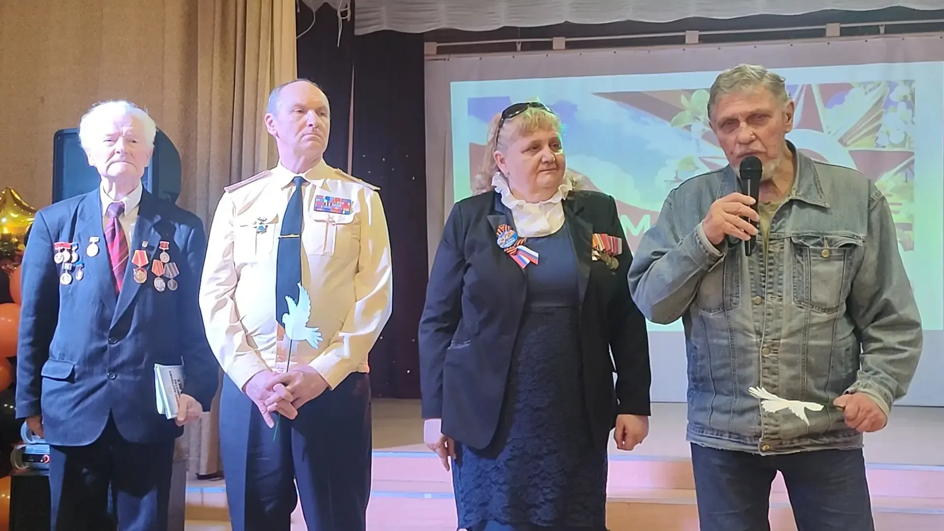 7 мая в нашей школе состоялся праздничный концерт, посвящённый 81-й годовщине Великой Победы. 🇷🇺✨  Э