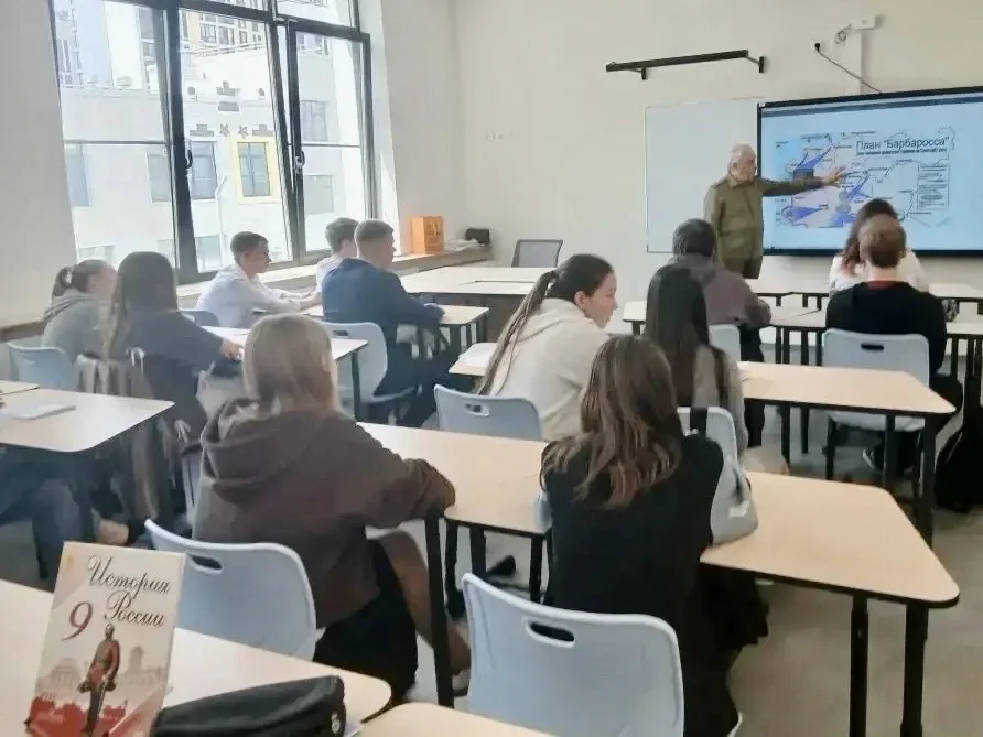 СВЯЗЬ ВРЕМЕН урок мудрости и памяти в стенах нашей школы  🤓 В современном мире, где информация летит