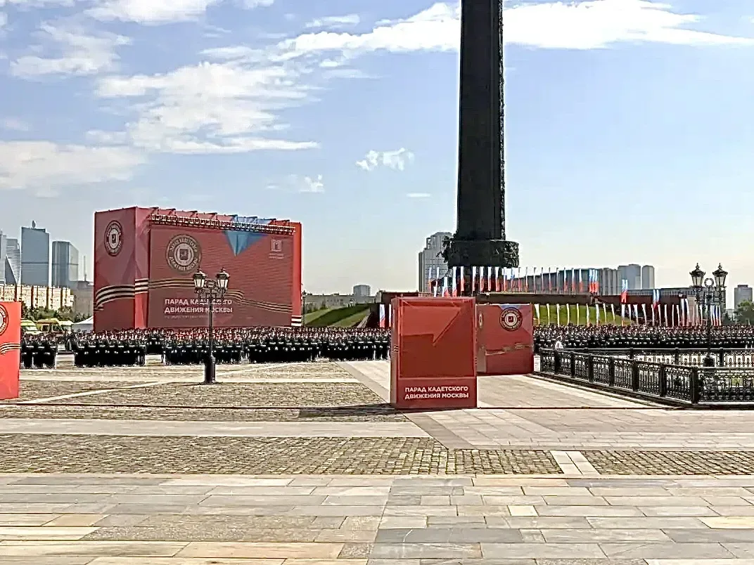 НЕ ПРЕРВЕТСЯ СВЯЗЬ ПОКОЛЕНИЙ  🇷🇺 Наши кадеты стали частью большого события! На Поклонной горе прошел